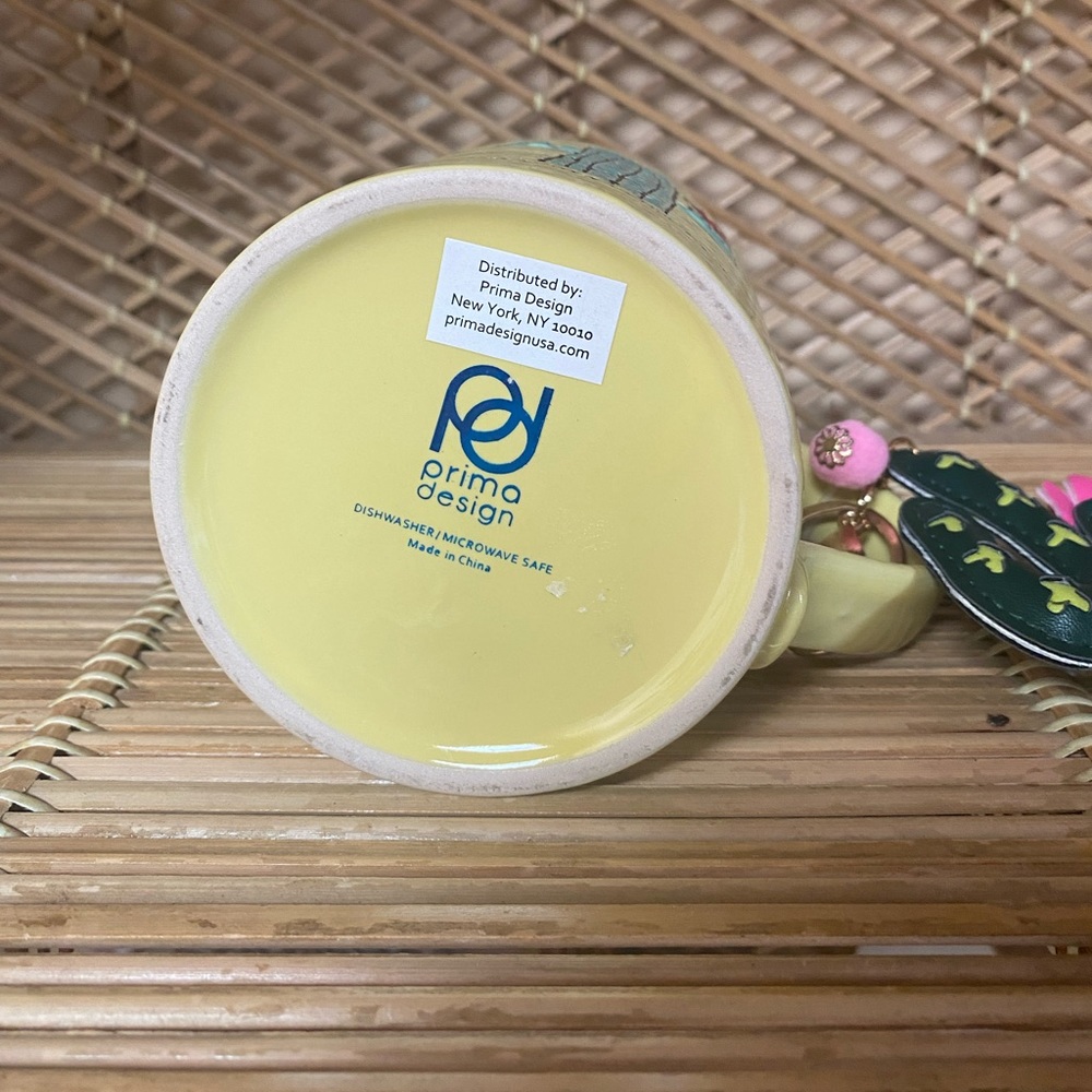 Mug & Keychain Gift Set - Picture 5 of 8